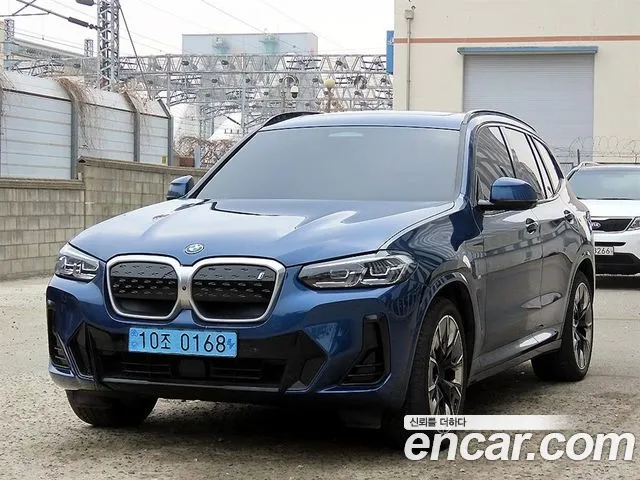 BMW iX3 M