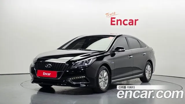 Hyundai LF Sonata Hybrid 2.0 HEV