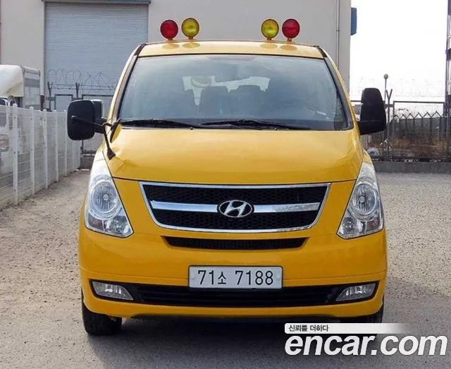 Hyundai Grand Starex