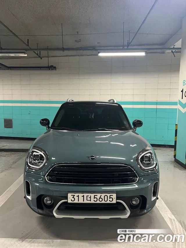 MINI Cooper Countryman 2