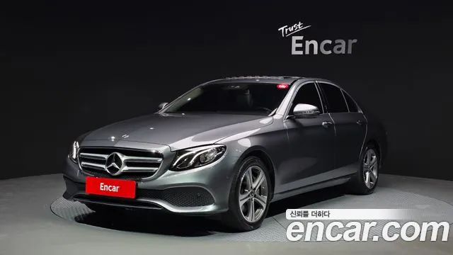 Mercedes-Benz E- W213 E300