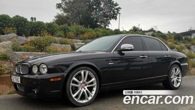 Jaguar New XJ 2.7D SWB X358