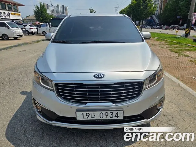 Kia All New Carnival 9 Prestige