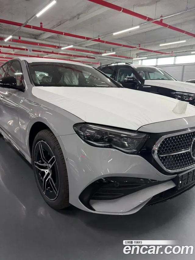 Mercedes-Benz E- W214 E300 4MATIC AMG Line