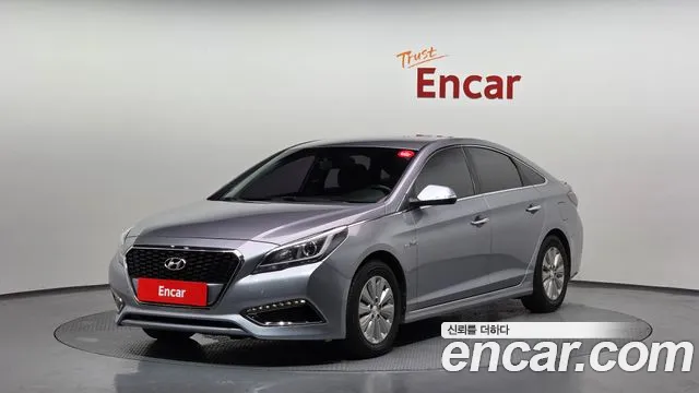 Hyundai LF Sonata Hybrid 2.0 HEV