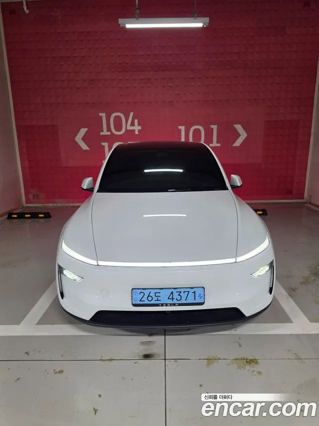Tesla Y RWD