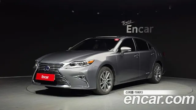 Lexus ES300h XV60