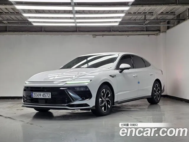 Hyundai Sonata (DN8) 2.0 S