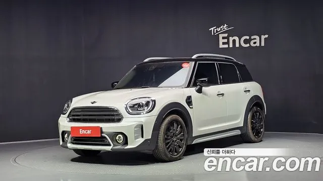 MINI Cooper Countryman 2