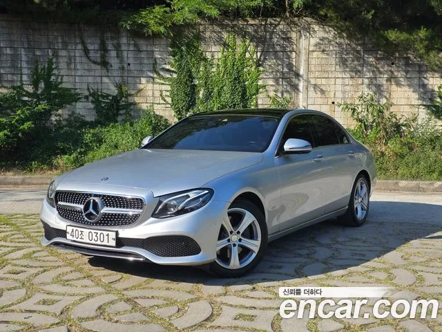 Mercedes-Benz E- W213 E300