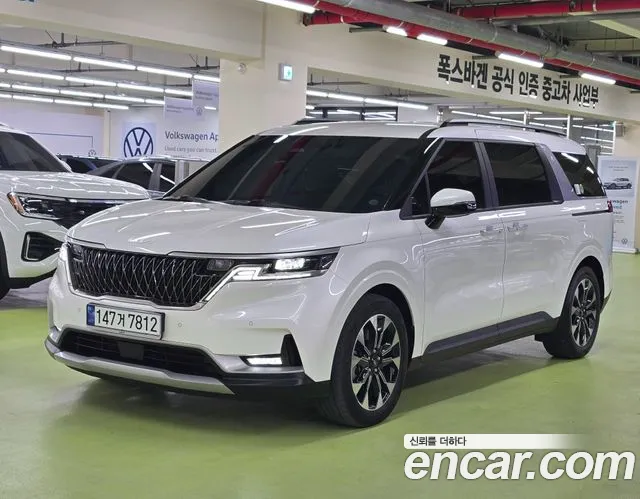 Kia Carnival 4 Gasoline 9 Prestige