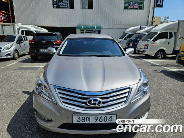Hyundai Grandeur HG HG240