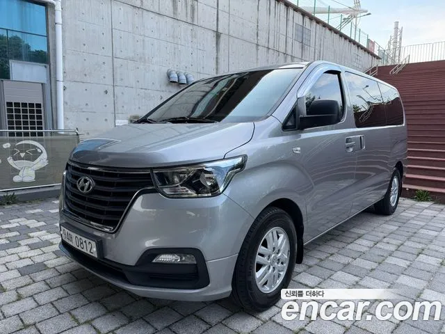 Hyundai The New Grand Starex 3