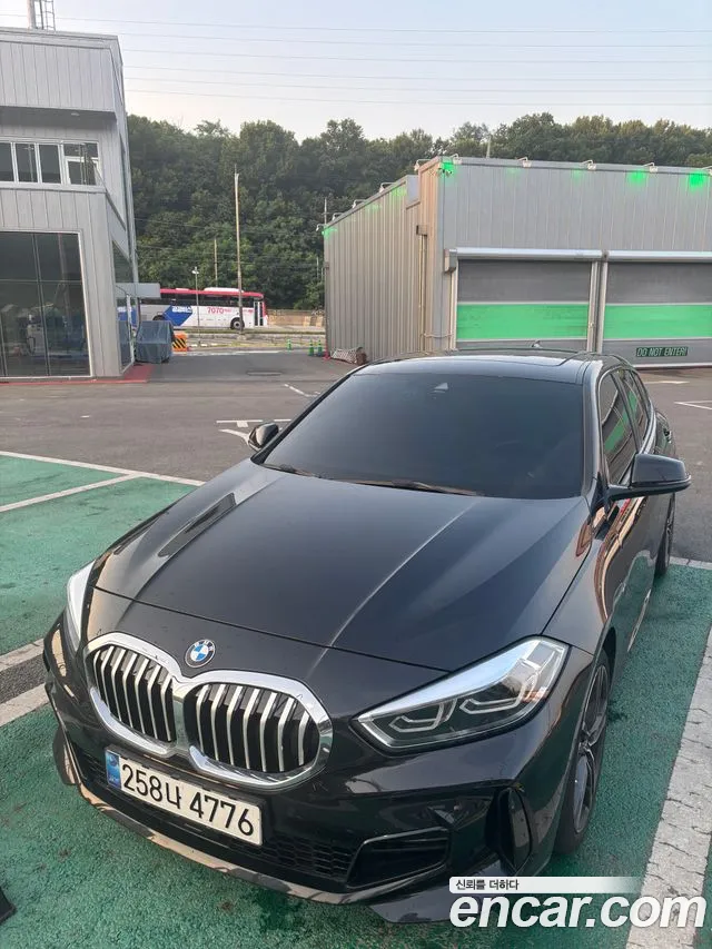 BMW 1 (F40) 120i M