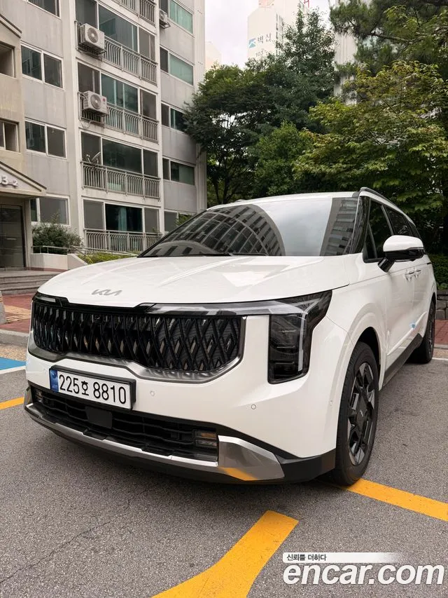 Kia The New Carnival 4 HEV 9 Noblesse
