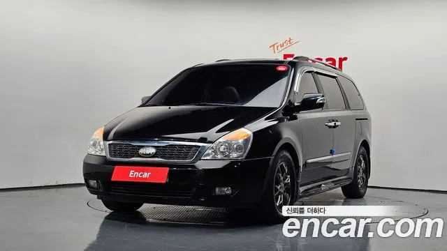 Kia Carnival R Carnival GLX Premium