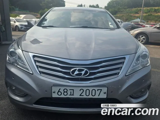 Hyundai Grandeur HG HG240