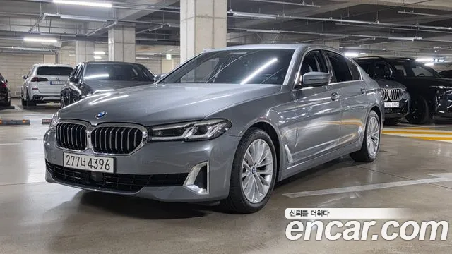 BMW 5 (G30) 520i