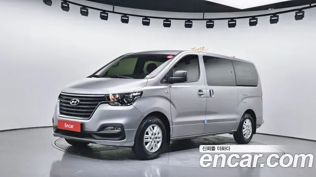 Hyundai The New Grand Starex 5