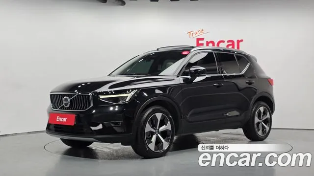 Volvo XC40 B4