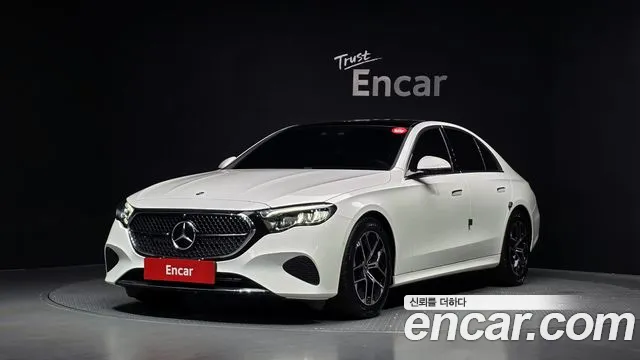 Mercedes-Benz E- W214 E200