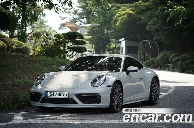 Porsche 911 (992) 4S