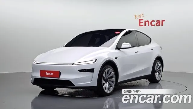 Tesla Y AWD