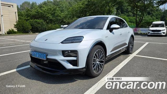Porsche Macan EV Turbo