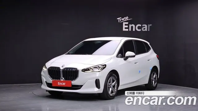 BMW 2 (U06) 220i