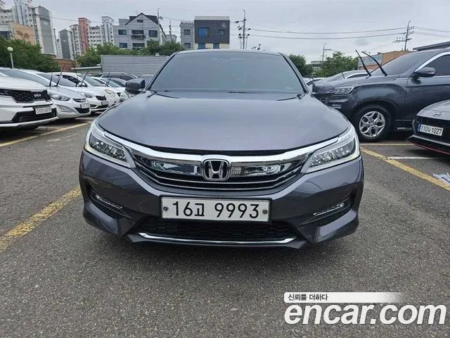Honda Accord 2.4 9
