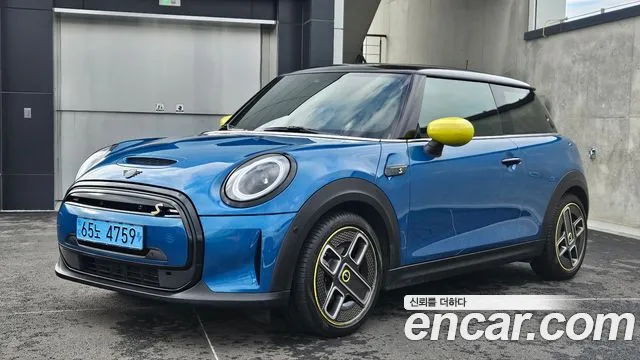MINI Cooper SE 3