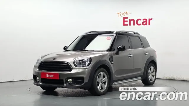 MINI Cooper Countryman Base 2