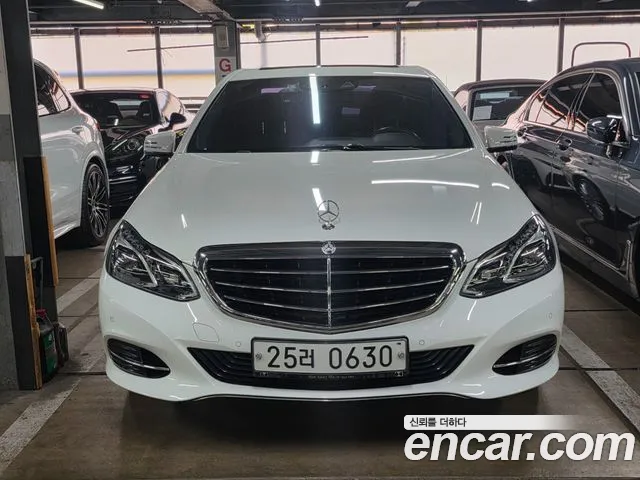 Mercedes-Benz E- W212 E300