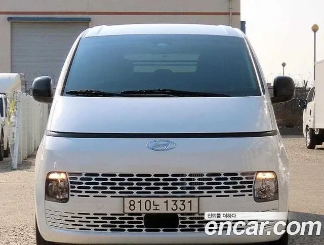 Hyundai Staria 5