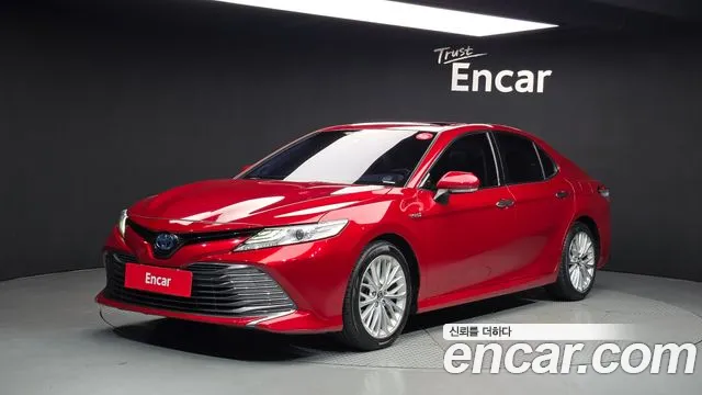 Toyota Camry (XV70) 2.5 XLE Hybrid