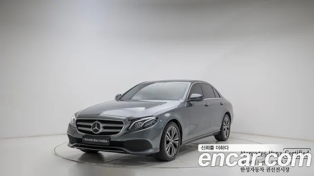 Mercedes-Benz E- W213 E300