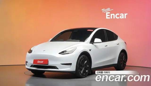 Tesla Y RWD