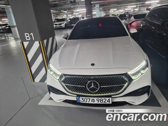 Mercedes-Benz E- W214 E300 4MATIC AMG Line