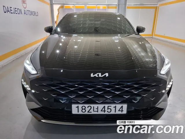Kia K8 2.5 Gasoline 2WD Signature