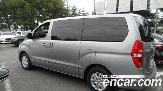 Hyundai Grand Starex 5