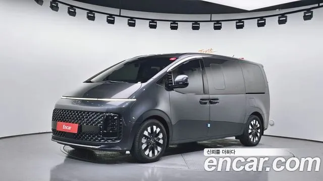 Hyundai Staria 4WD 9 Prestige