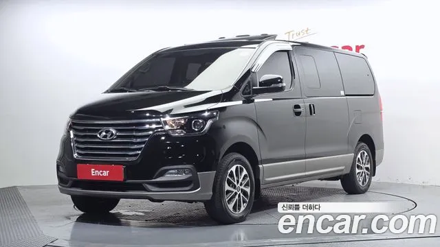 Hyundai The New Grand Starex 4WD 9 Exclusive