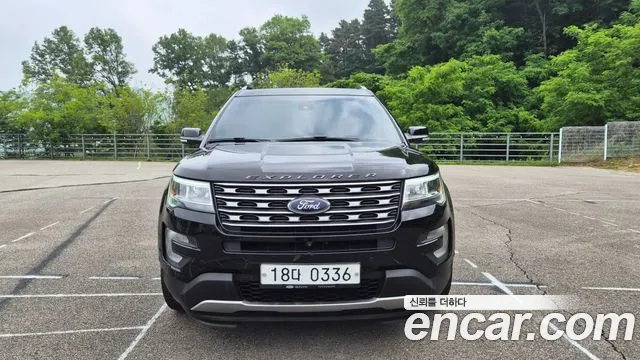 Ford Explorer 2.3 Limited 4WD 5