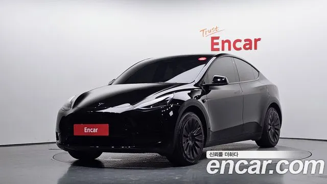 Tesla Y RWD