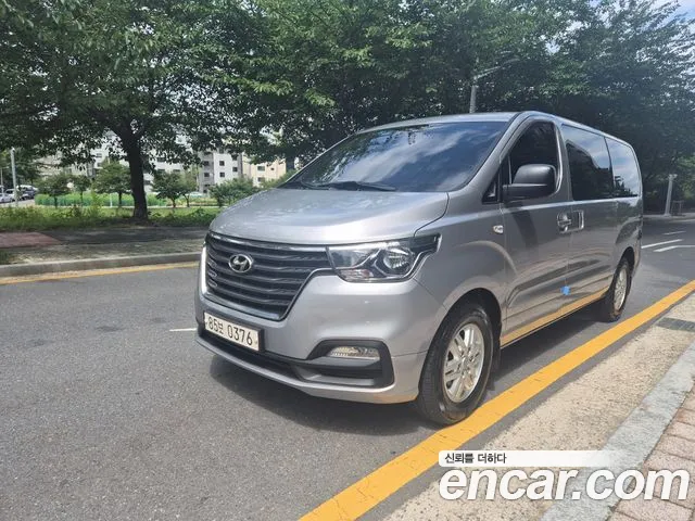 Hyundai The New Grand Starex 3