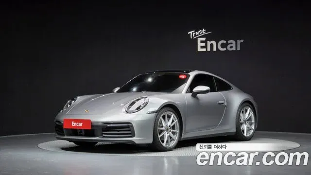 Porsche 911 (992)