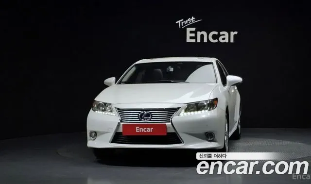 Lexus ES300h XV60