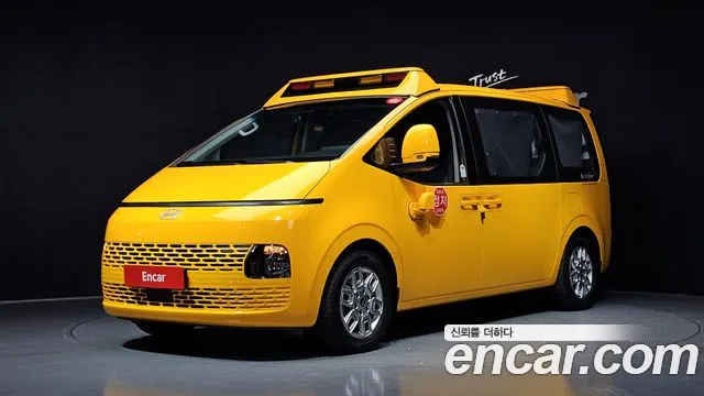 Hyundai Staria L3.5 15