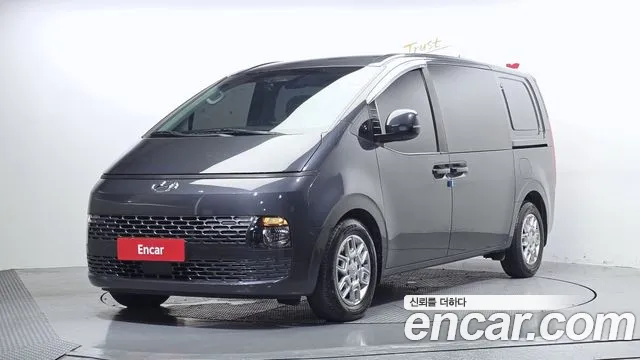 Hyundai Staria 5
