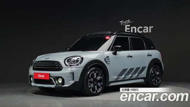 MINI Cooper Countryman 2